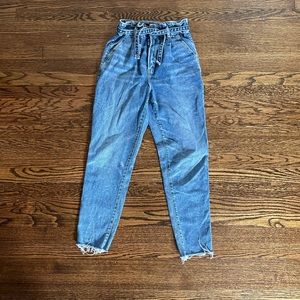 American Eagle 3R paper bag mom jeans with Jean tie belt